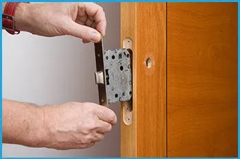 Lock Locksmith Services Chandler, AZ 480-612-9243 - 13-new-locks-installation